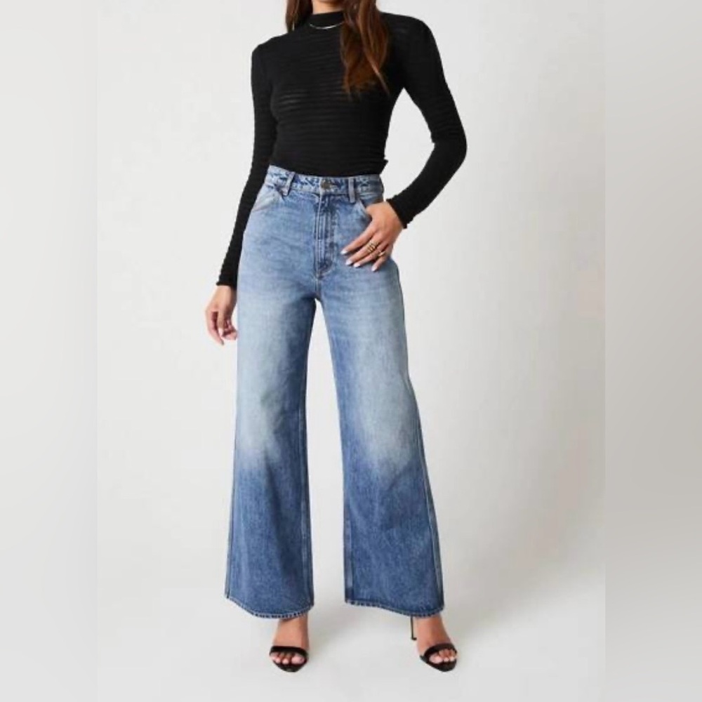 ROLLA'S Studio Flare High Rise Jeans - EUC